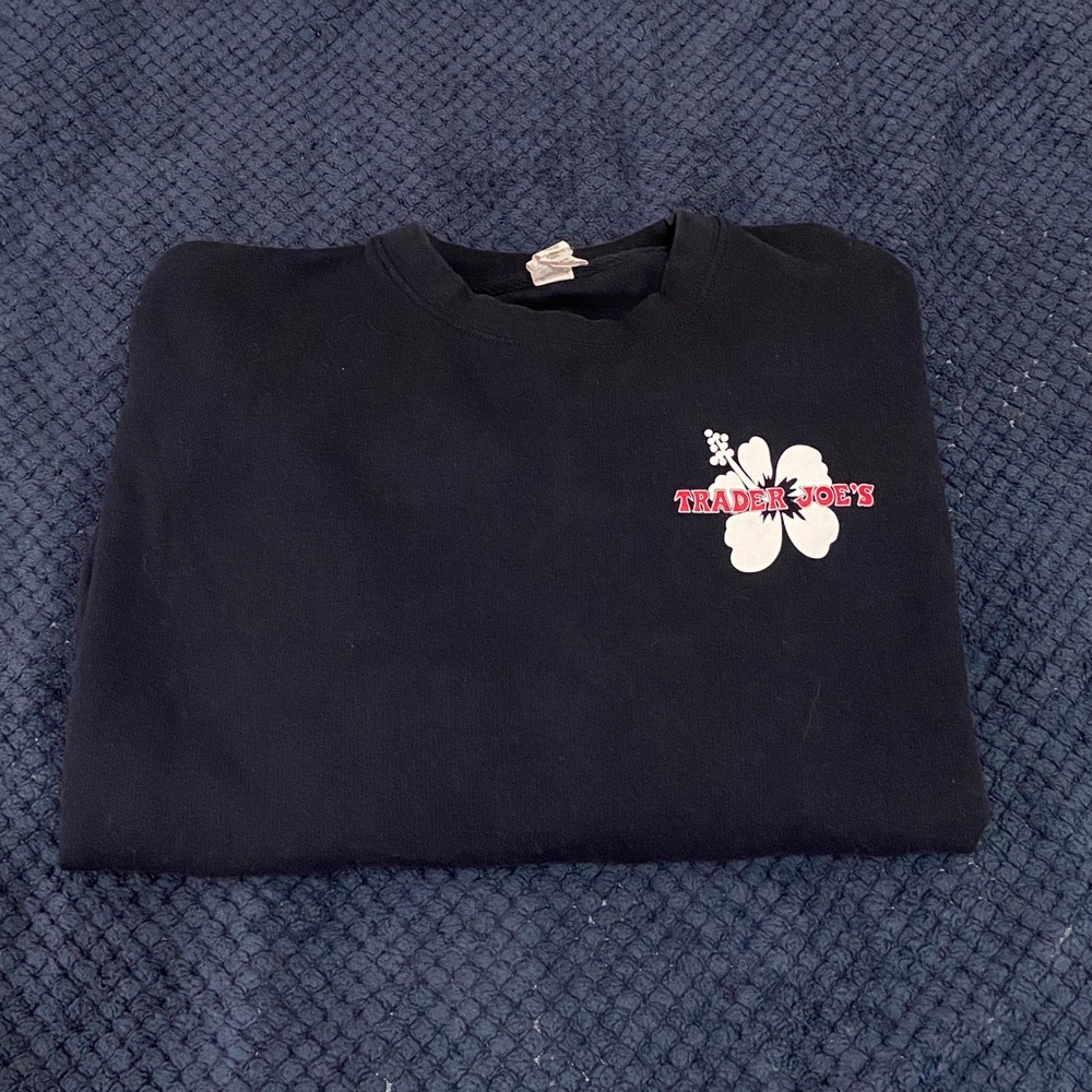 TRADER JOES SMALL CREW NECK SWEATER